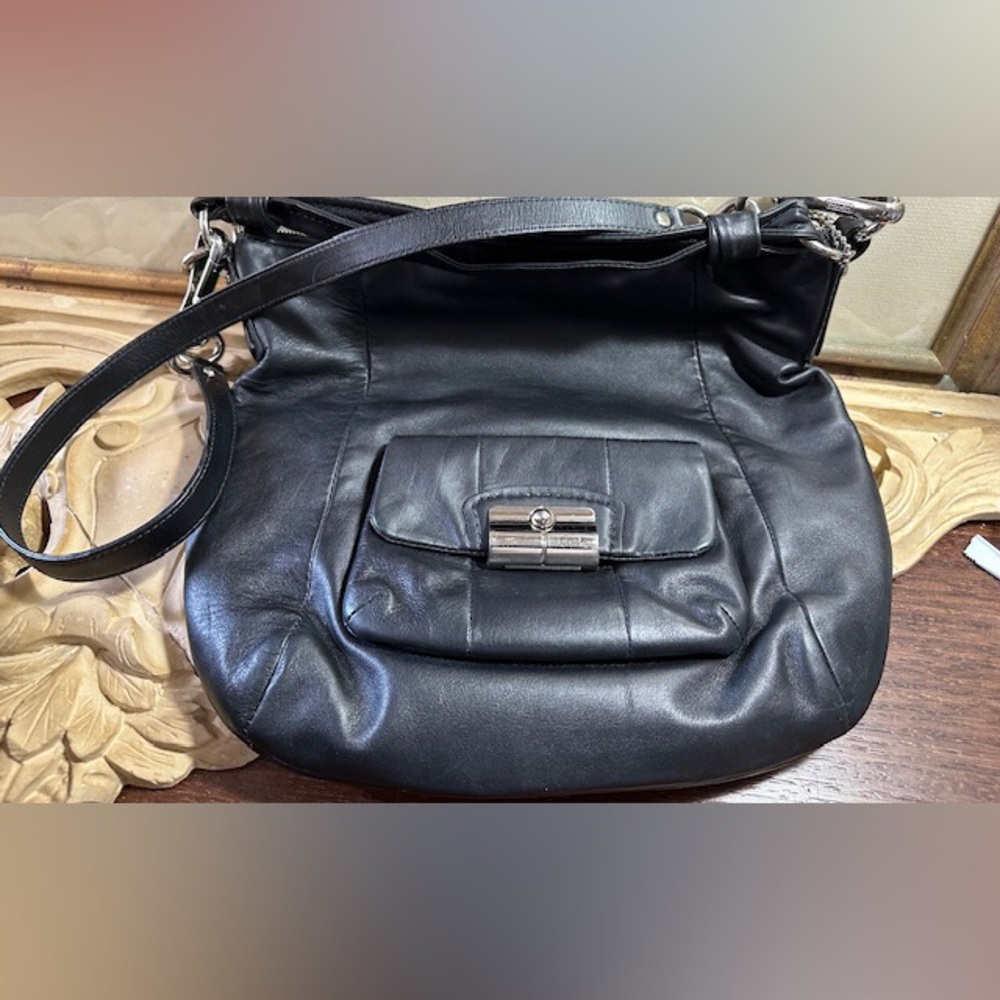 Coach Kristin Black Leather Shoulder Bag! In Very good condition.